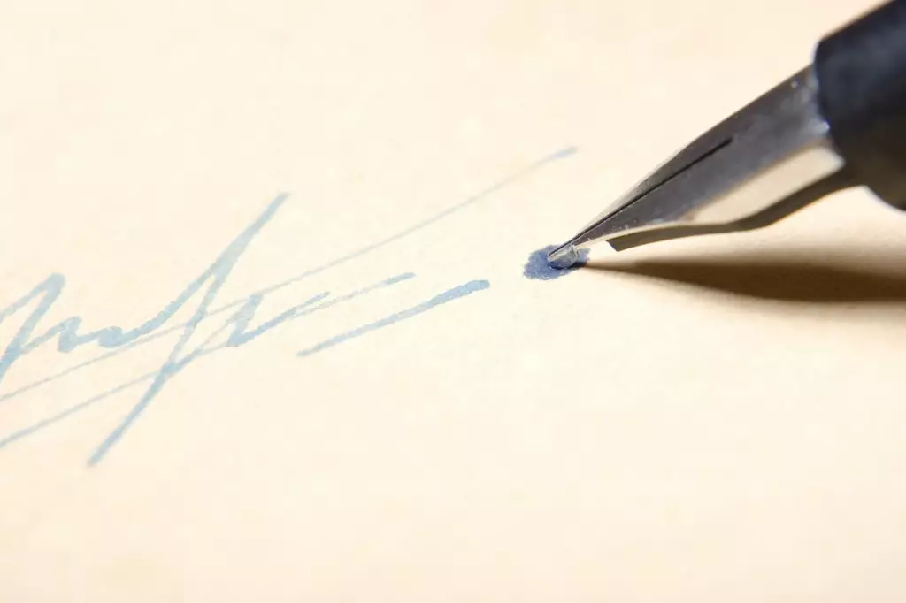 Pen/Signature