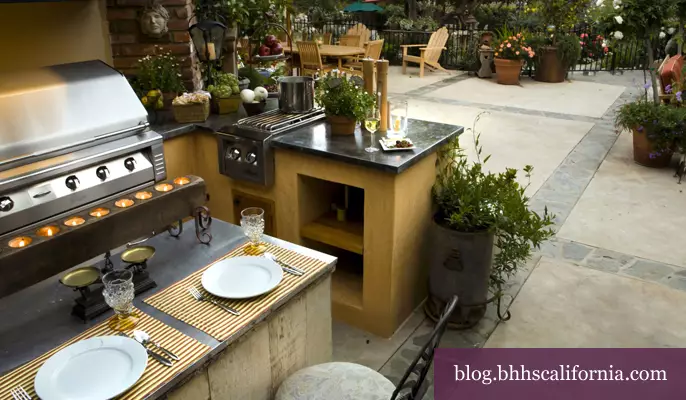 Outdoor kitchens