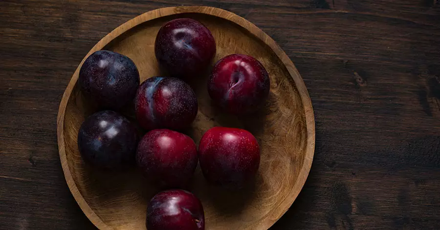 plum-tree-fruit-tree