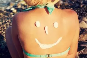 sunscreen summer hacks