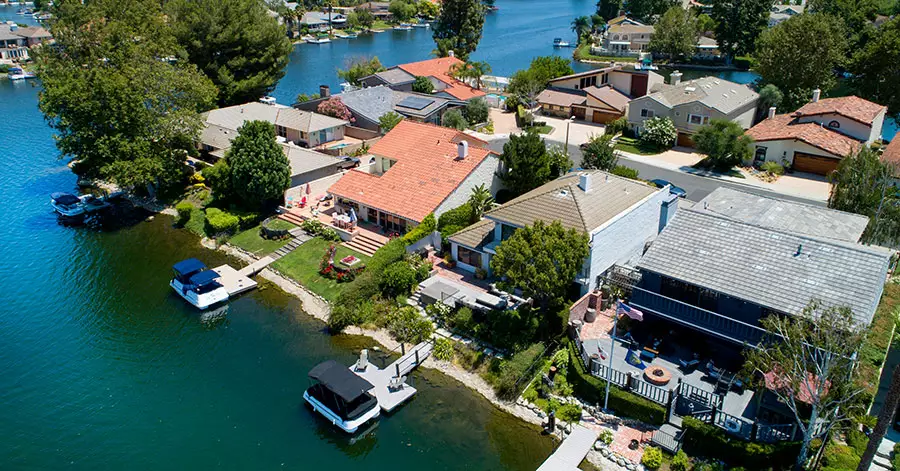 boat-dock-house