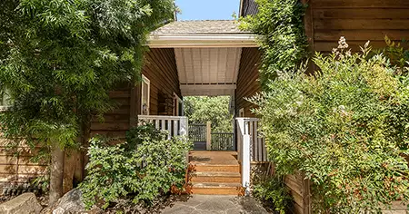 5683-Colodny-Drive-exterior-stairs