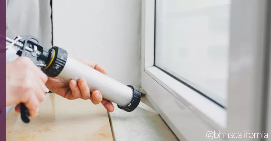 homeowner-maintenance-window-caulk