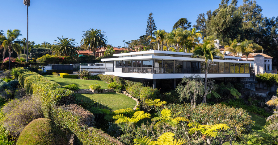 Modern home in Montecito 