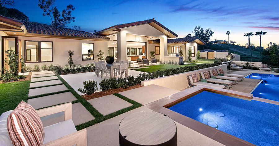 large modern one story home in rancho santa fe