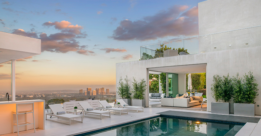 modern home in beverly hills overlooking downtown los angeles 