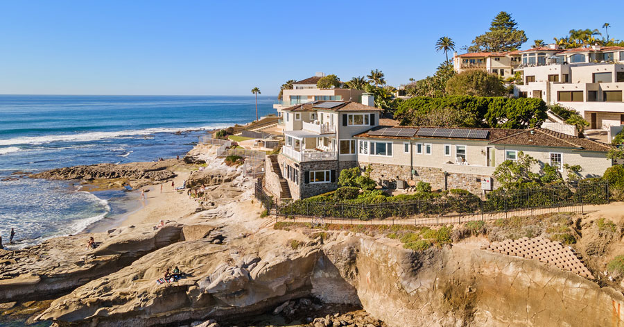 La Jolla home right above ocean and beach 