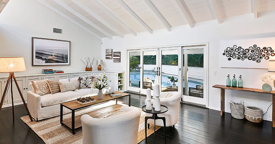 Living room with vaulted ceilings 